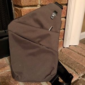 Osoce Sling Travel Bag